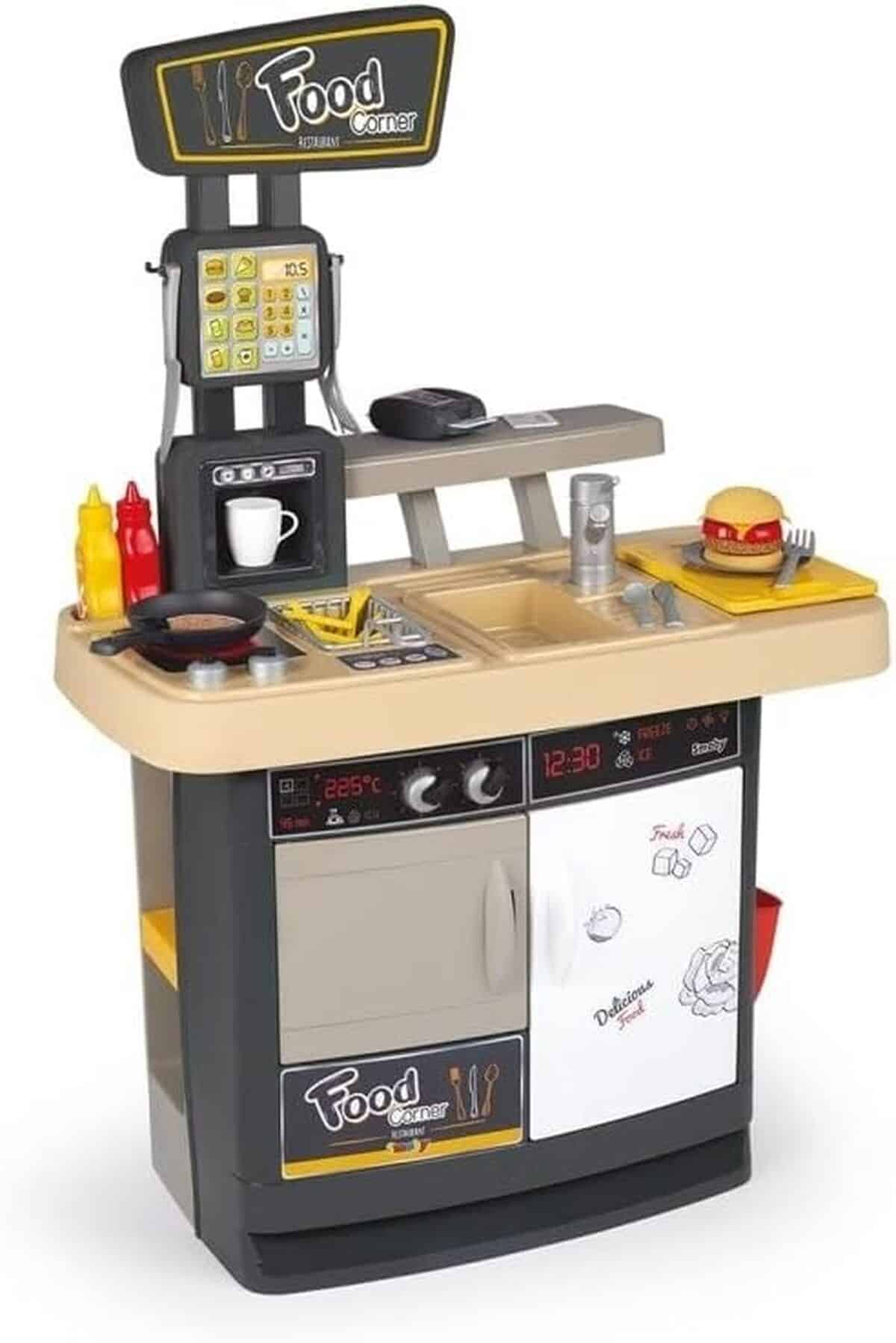 Test du food corner de Smoby : une cuisine resto pour enfants