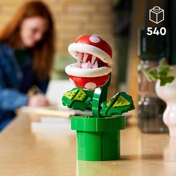 LEGO Super Mario Plante Piranha, Figurine Articulée avec Tuyau et 2 Pièces de Monnaie, Kit de Modelage pour Adultes, Décoration Intérieure, Idée Cadeau pour Hommes, Femmes et Adolescents 71426