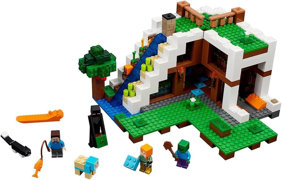 Test LEGO Minecraft La Cascade 21134 : une base captivante