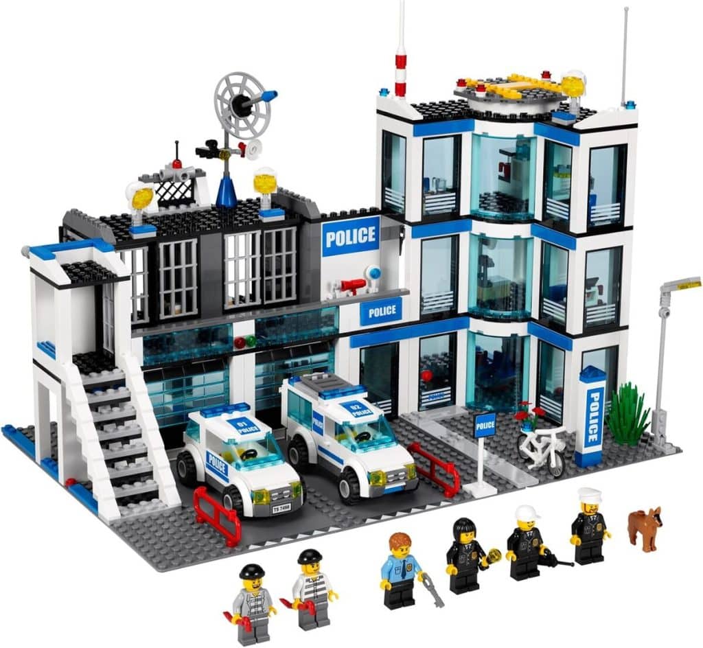 Test du commissariat de police LEGO City 7498