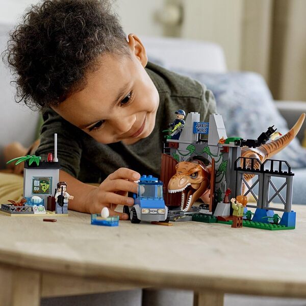 Lego Juniors L'évasion du tyrannosaure 10758 (150 Pièces)