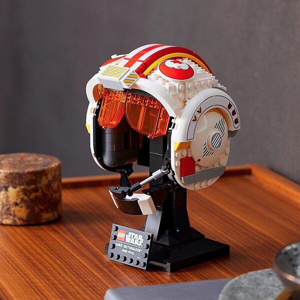 LEGO 75327 Star Wars Le Casque Red Five De Luke Skywalker, Kit de Construction de Modèle Réduit à Collectionner, Maquette à Construire, Décoration et Cadeau pour Adultes